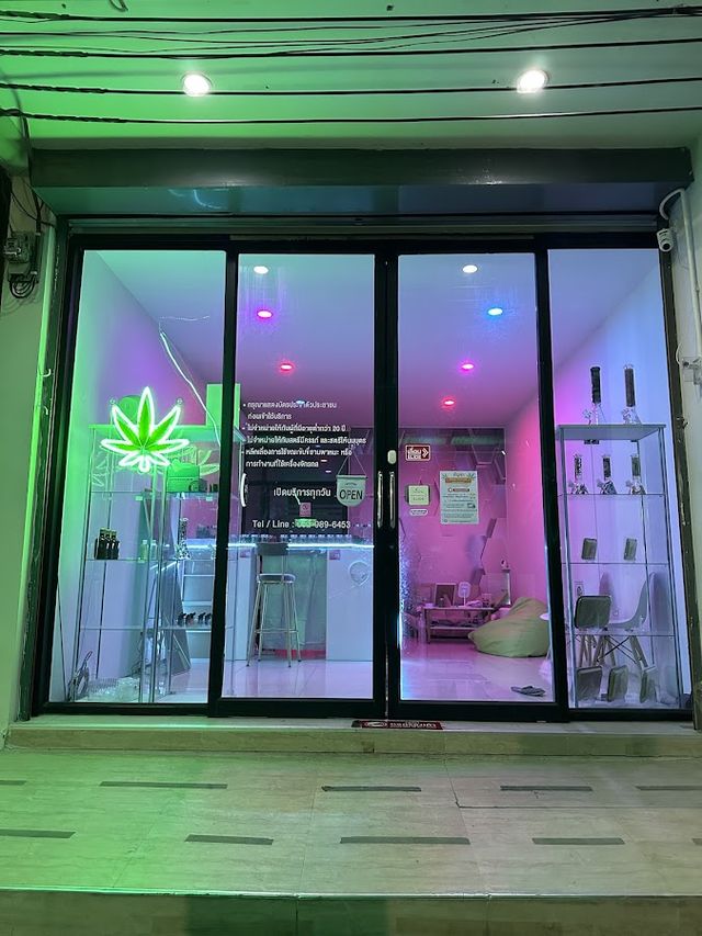 ร้านกัญชา กัญปะล่ะ Gunpala Cannabis storefront