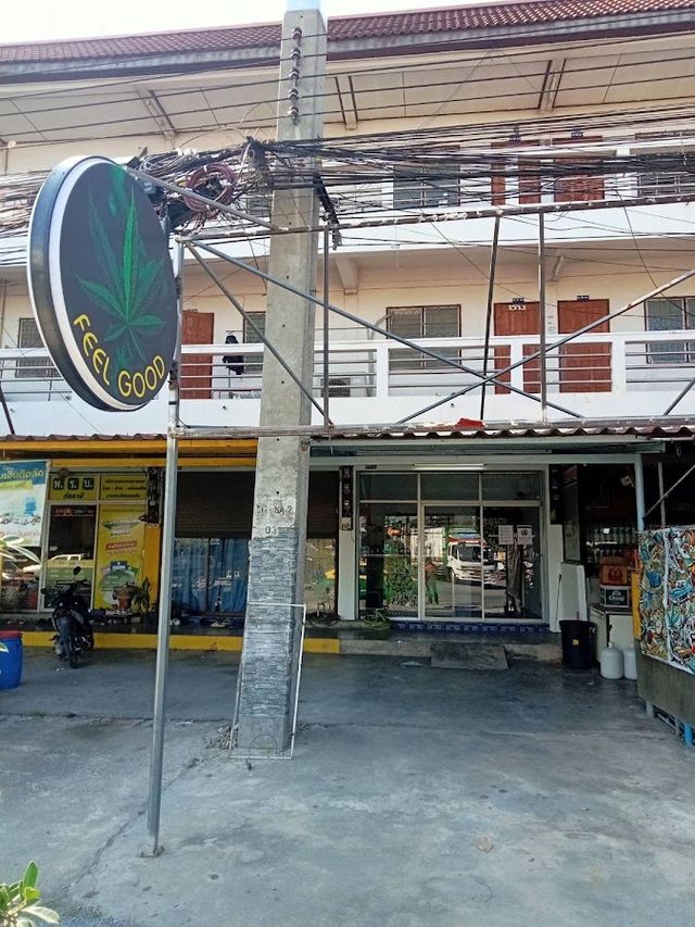 Feel Good Cannabis 420 วัดอ้อมใหญ่ storefront