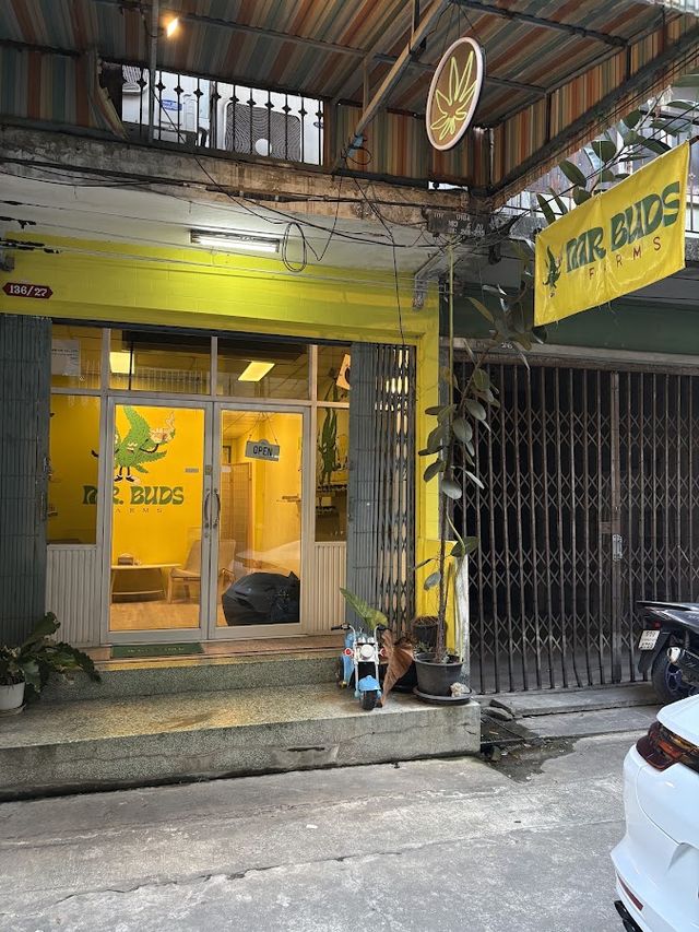Mr. Buds | Weed | Low Prices Dispensary storefront