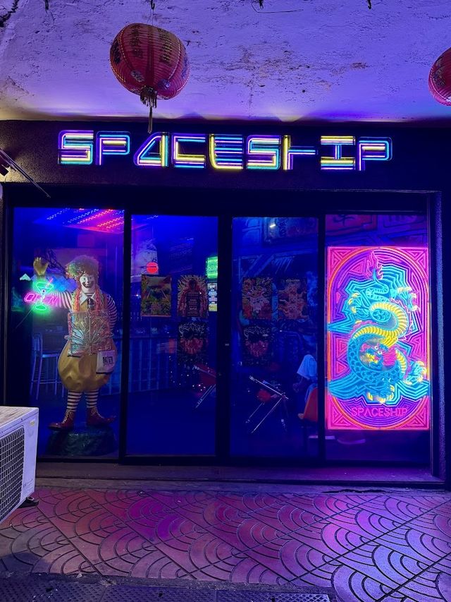 Spaceship (Cannabis Dispensary│Weed│Bar│大麻│กัญชา│Chinatown ) storefront