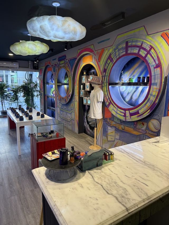 House of Buds | Weed & Delivery storefront