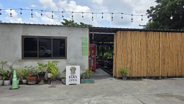 ร้านกัญชา Hello420 cannabis weed storefront