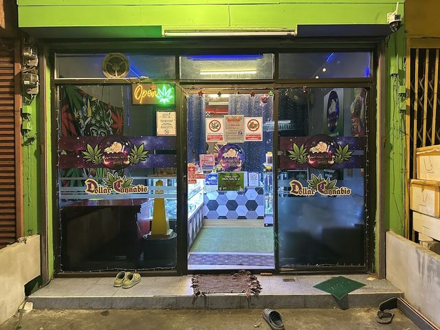 Dollar Cannabis storefront