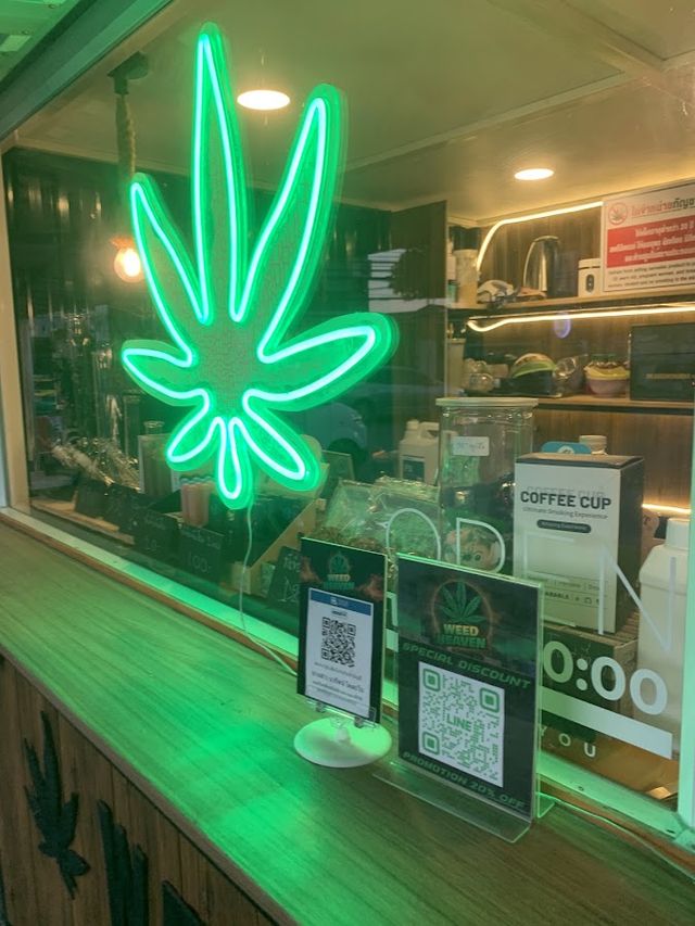 Weed heaven (Cannabis shop) storefront