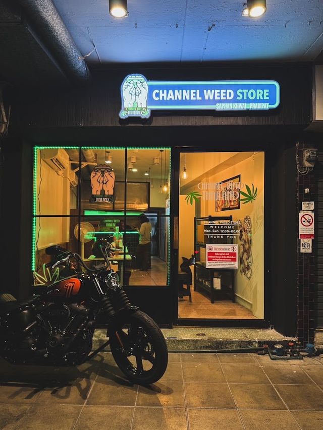 Channel Weed Store storefront