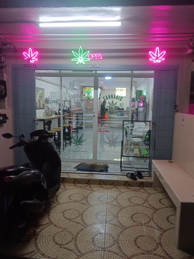 กัญชาใกล้ฉัน Weed Cannabis.shop storefront
