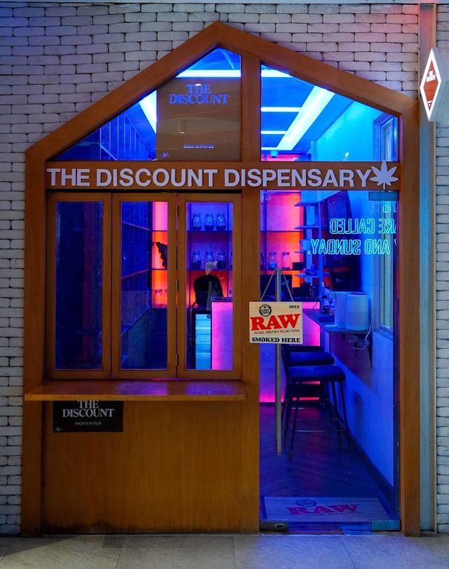 The Discount Dispensary (Thonglor) storefront