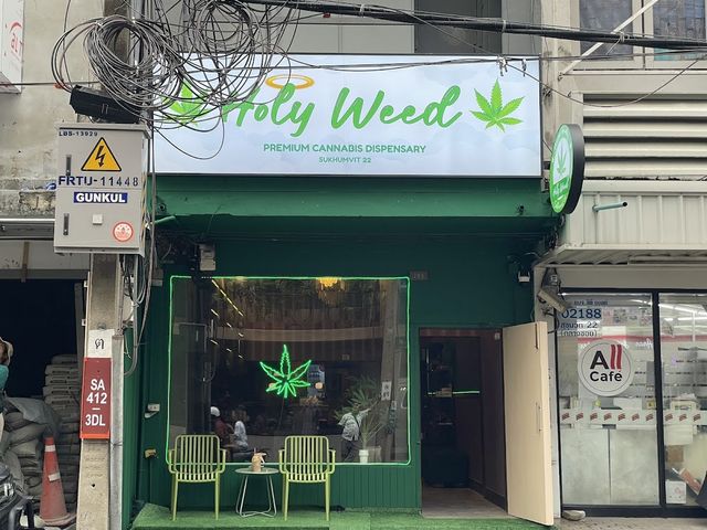 Holyweed Sukhumvit 22 Weed Bar & Cannabis Dispensary storefront