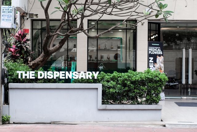 THE DISPENSARY Sala Daeng [Weed, Cannabis, 大麻, 配药店, ウィード, たいま, やっきょく, とりあつかいじょ, נאביס, חנות קנאביס ] storefront