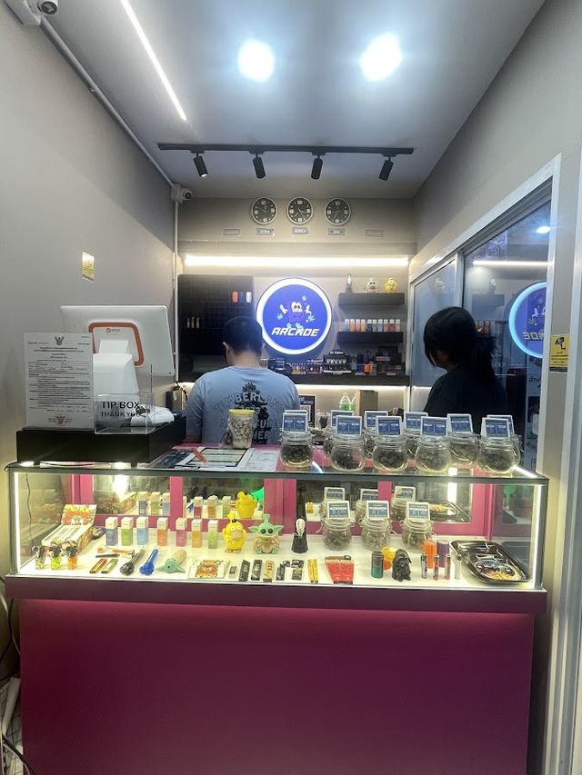 Arcade Cannabis Dispensary (Huai Khwang) storefront