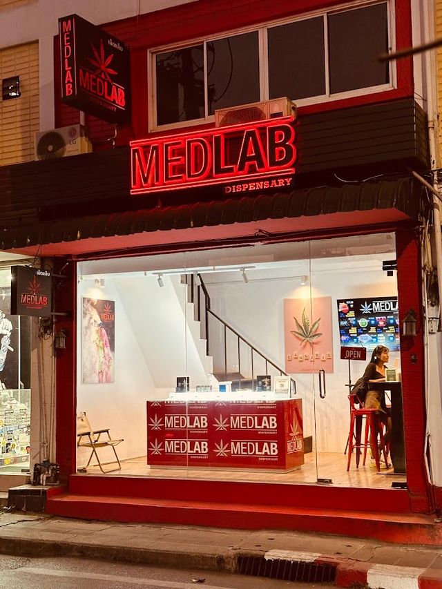 Medlab Dispensary (Sukhumvit 53, Thonglor BTS) storefront