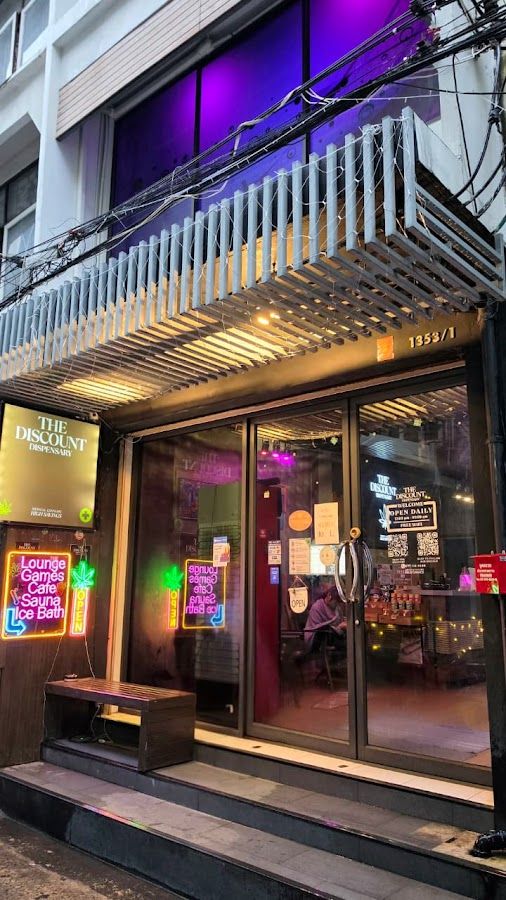 The Discount Dispensary (Ekkamai) Cannabis Lounge storefront