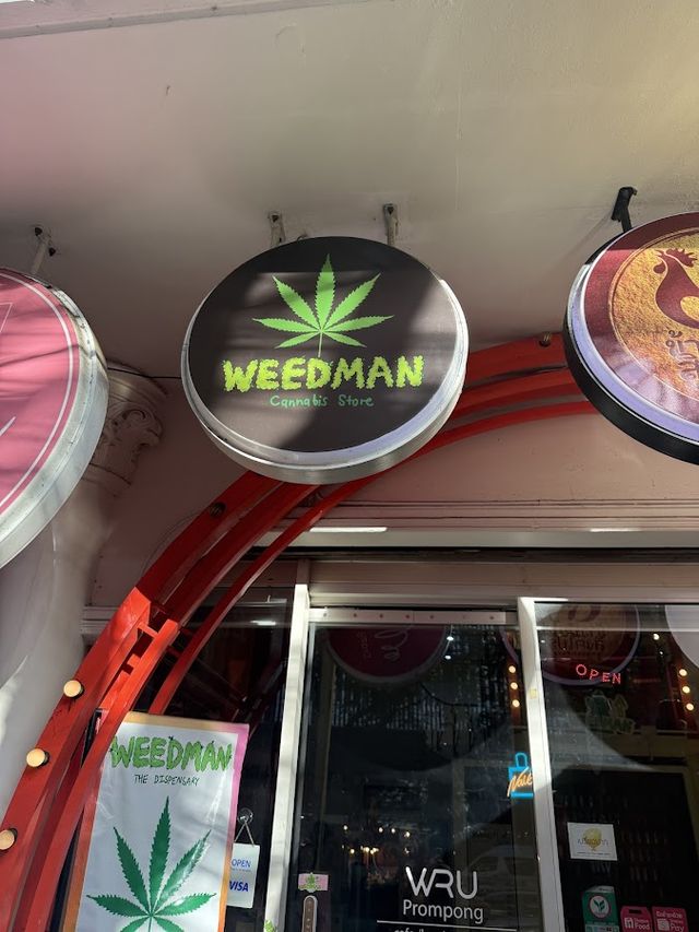 Weed Man BKK storefront
