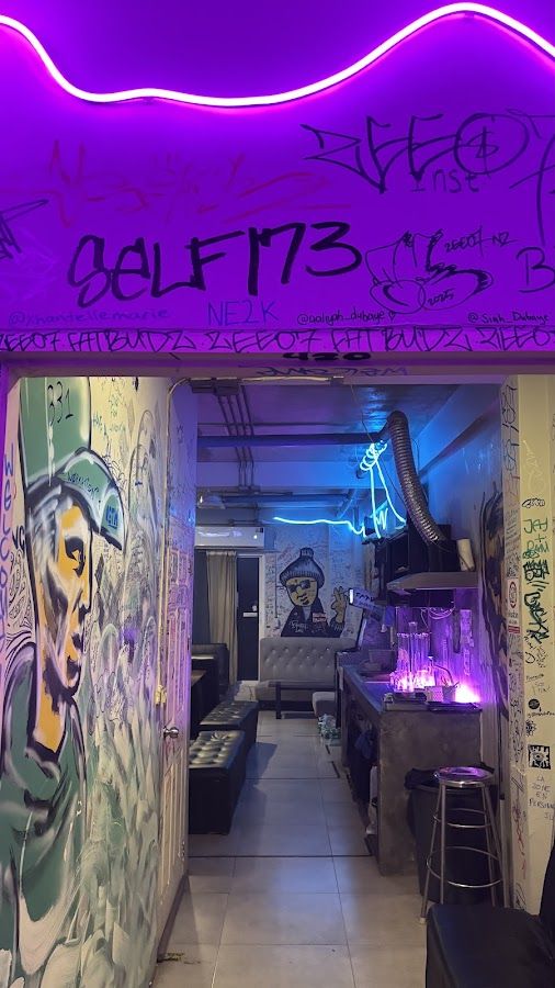 Fat Buds Weed Shop On Nut storefront