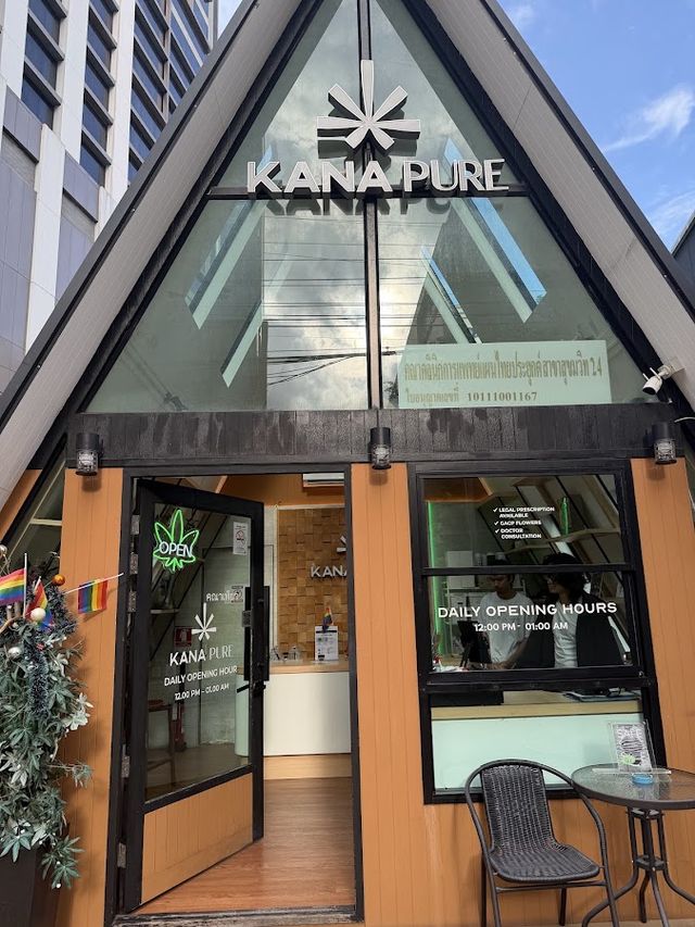 KANA PURE Cannabis Dispensary – Sukhumvit 24 | Weed Shop Bangkok | カンナビスショップ | 曼谷大麻店 storefront