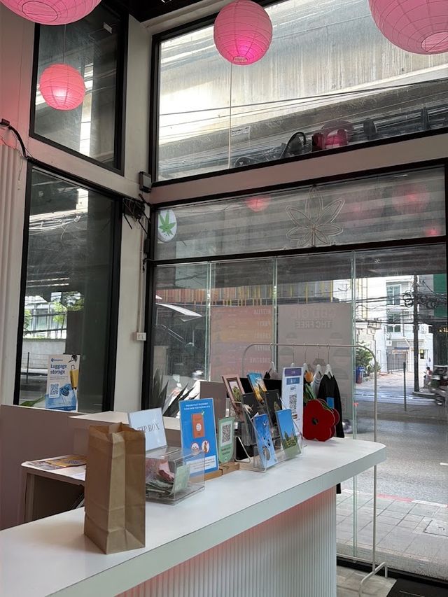 Weed Delivery - Udomsuk storefront