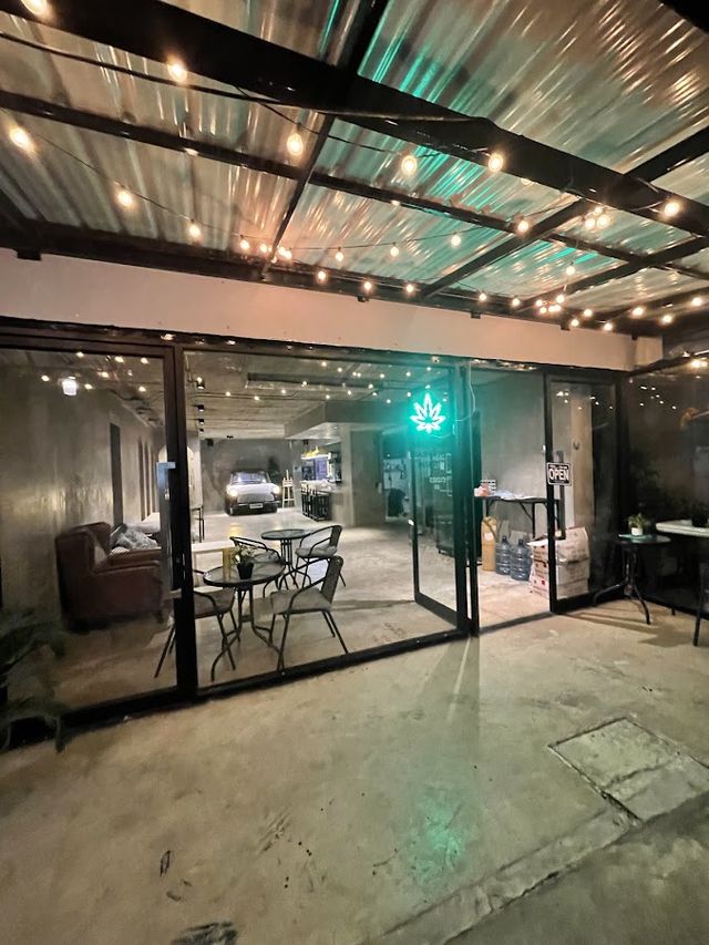 HSH Silom | Cannabis | Bangkok | 420 storefront