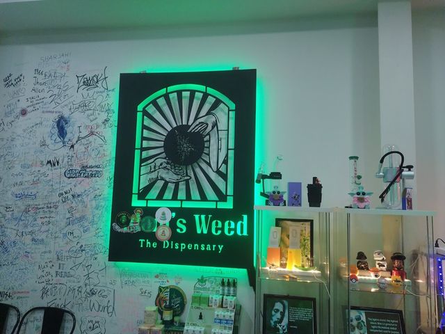 Adam's Weed storefront