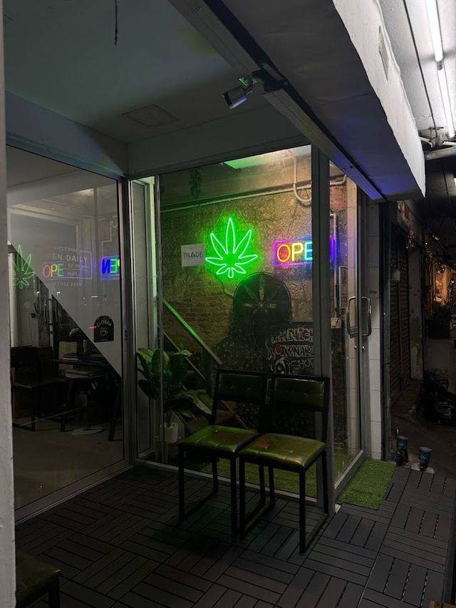 Panich Cannabis@BKK storefront