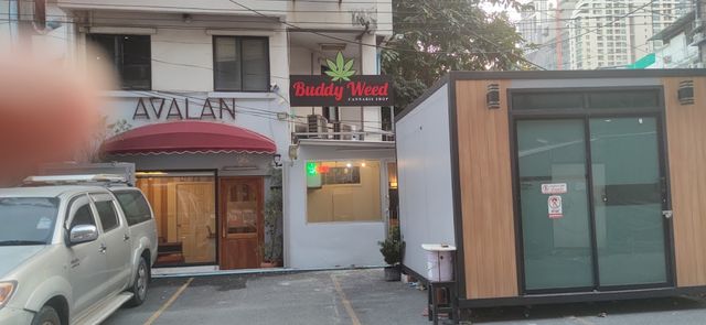 Buddy weed storefront