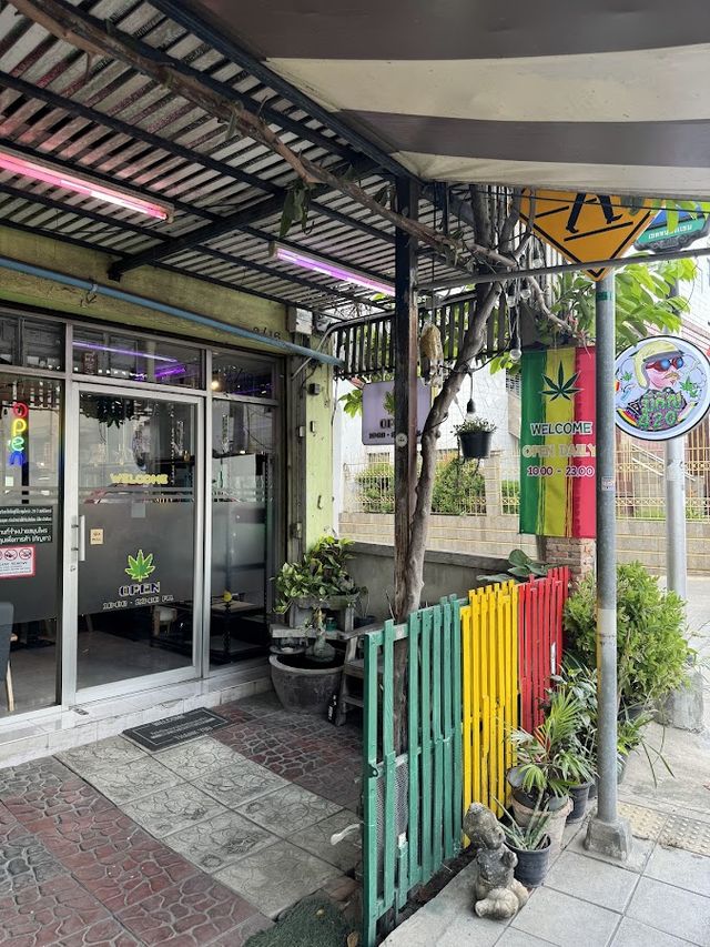 มีกัญ 420 หนองแขม storefront in Samut Sakhon