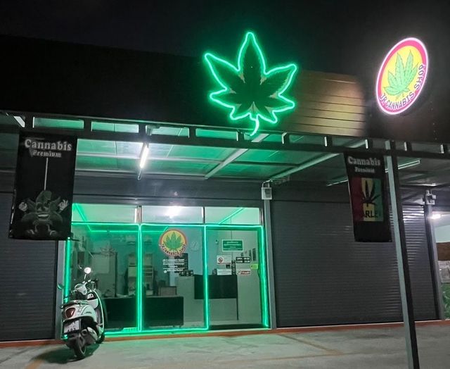 JR Cannabis Shop storefront