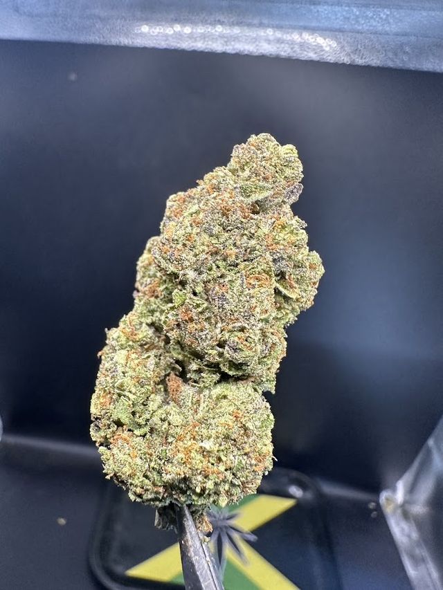 Bank's Trichome Weed shop storefront
