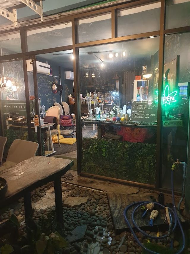 Ganjanaburi dispensary ร้านขายกัญชา กัญจนบุรี storefront