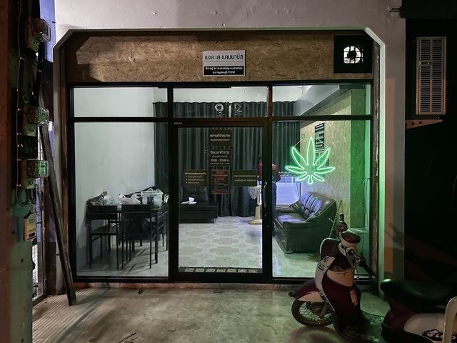 LK CANNABIS storefront