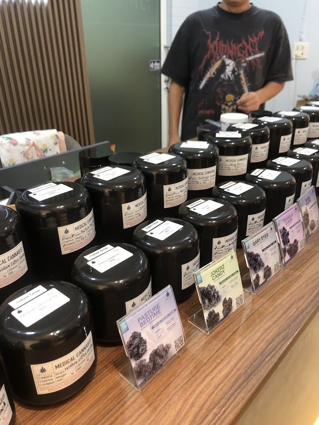 28Greenland cannabis farm storefront