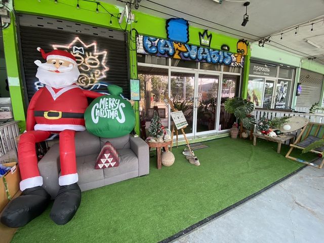 Head Stoner Cannabis Shop storefront