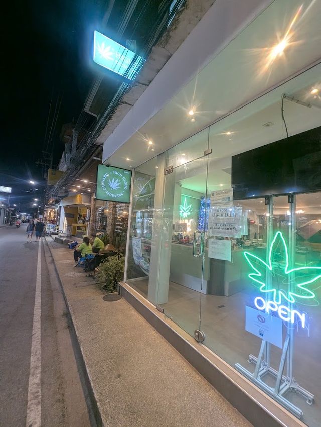 ร้านขายกัญชา High Cloud Hua Hin storefront