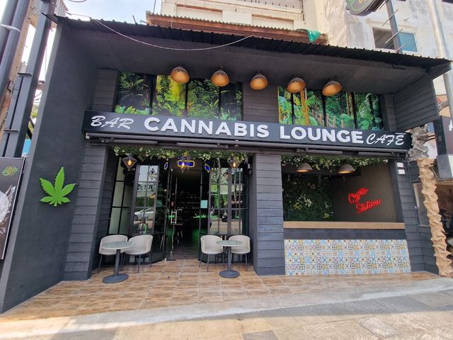 Cannabis Lounge Crypto Station Blow Thailand storefront