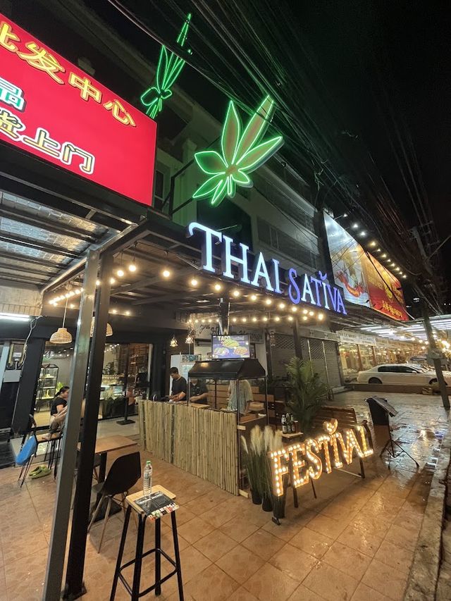 Cannabis by Thai Sativa @Pattaya Dispensary (ร้านกัญชา) 大麻 storefront