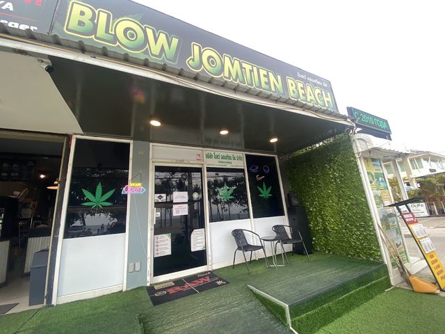 Blow Jomtien Beach | Coffeeshop | Cannabis | Weed storefront