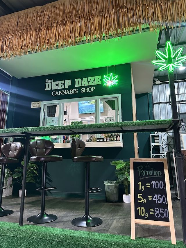 Deep daze Cannabis Shop storefront