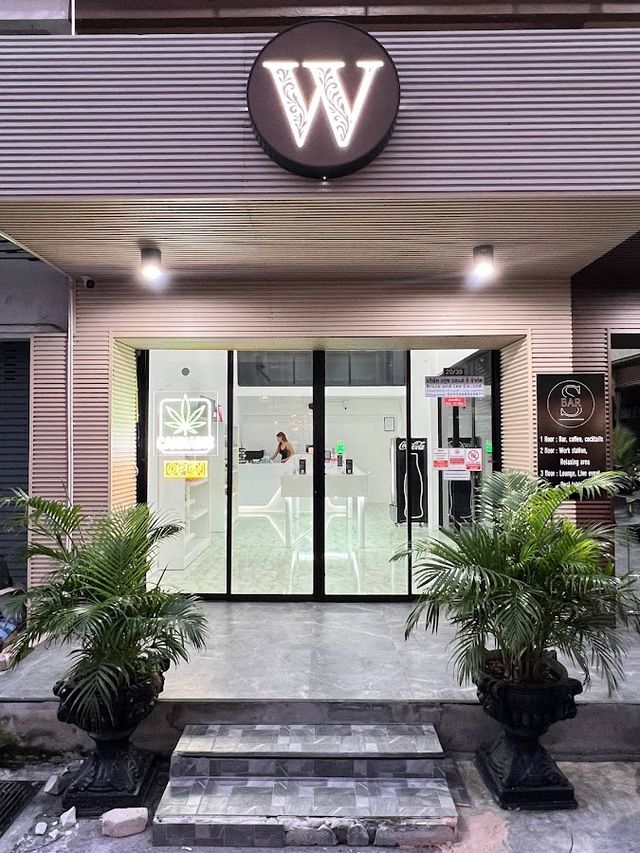 S BUDZ CANNABIS storefront