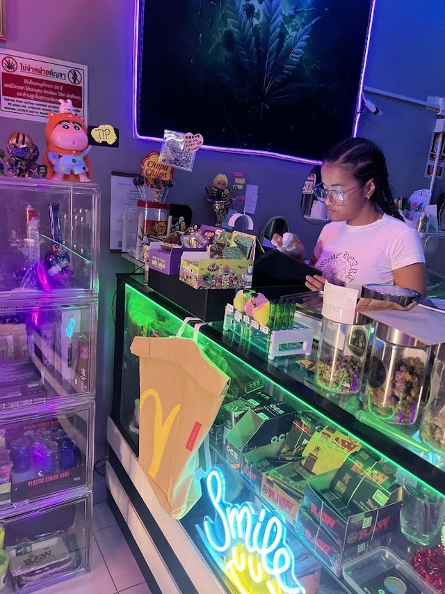 Magic Chill Mr.joker Cannabis قنب هندي マリファナ 大麻商店/外送/Delivery Pattaya-weed Dispensary storefront