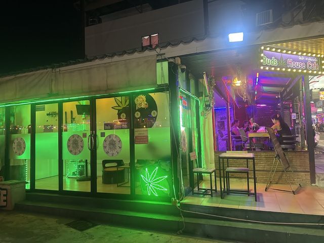 Buds House Cannabis Café Pattaya | Weed Dispensary storefront