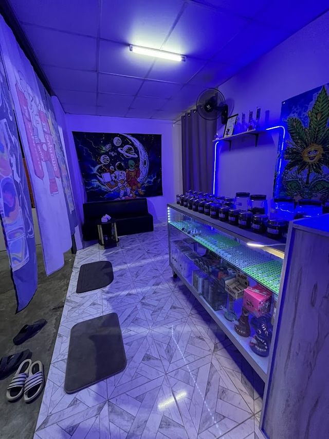 มาเซา CANNABIS storefront