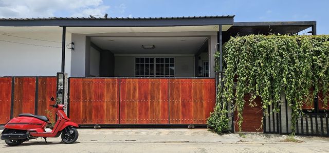 AAA Cannabis Farm Rayong storefront