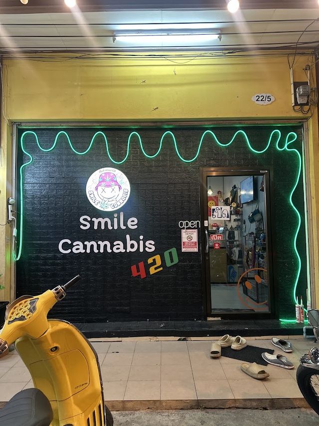 Smile Cannabis Rayong storefront