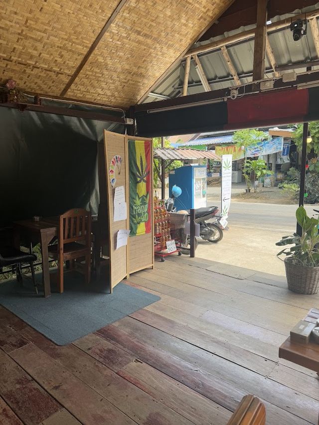 Jungle Garden Cannabis Dispensary Bailan storefront