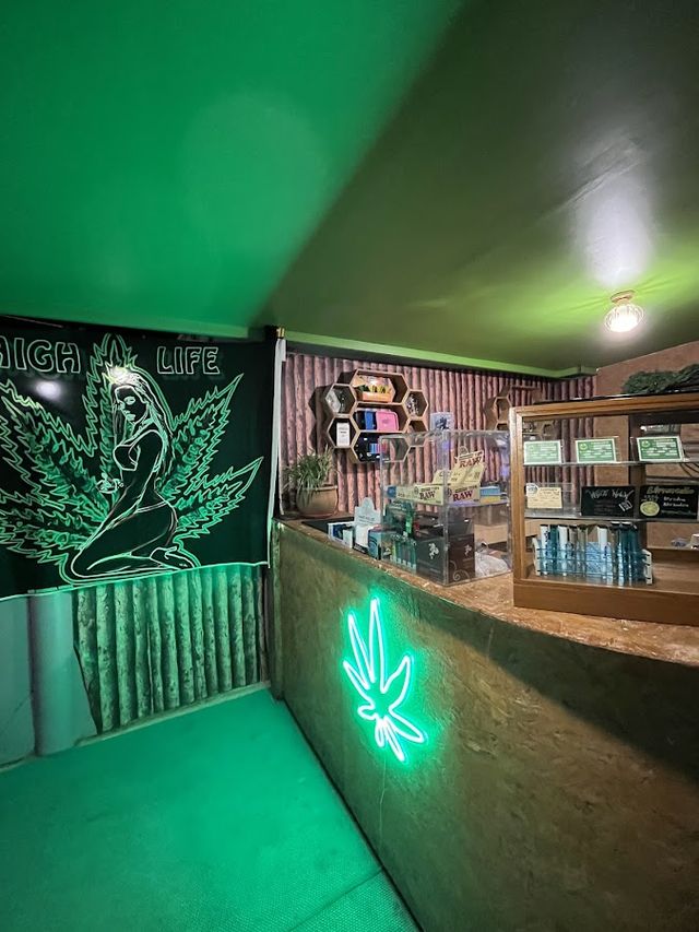 Green Diamond Cannabis (Koh Chang) storefront