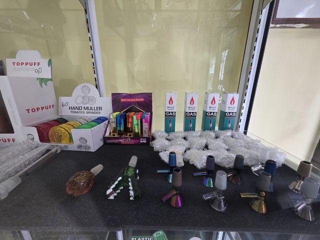 Cannabis Happy Leaf storefront