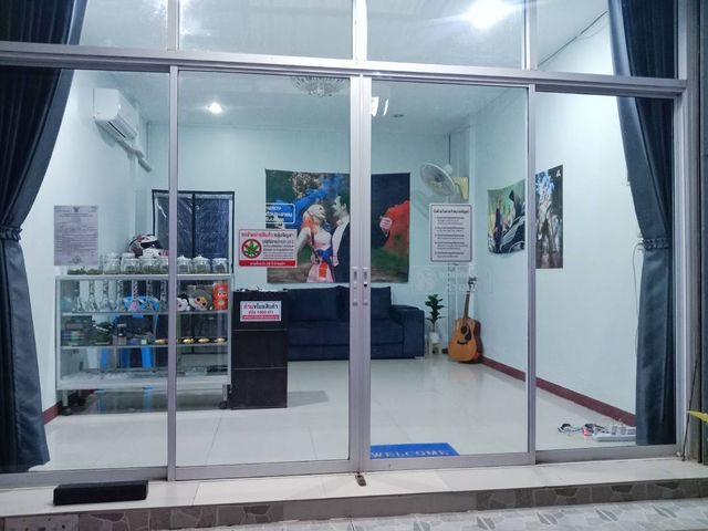 Khwao Cannabis Shop storefront