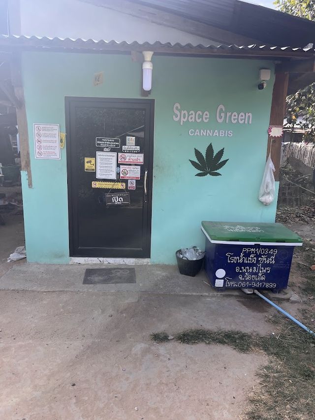 Space Green Cannabis phanomphai storefront
