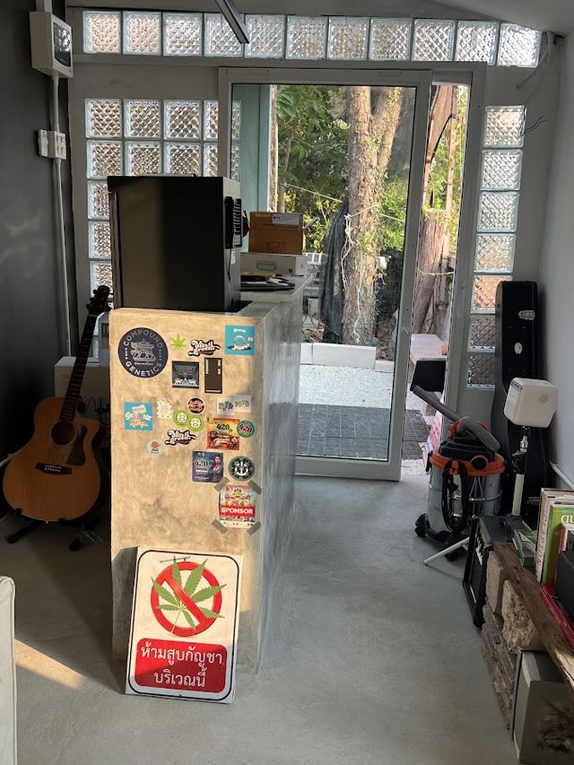 Doja.dispensary storefront