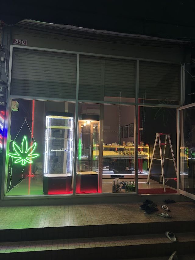 Wazabi cannabis storefront