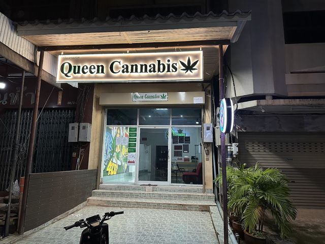 Queen Cannabis storefront